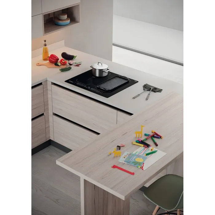 Indesit 59cm Built-in Ceramic Induction Hob | IB88B60NE
