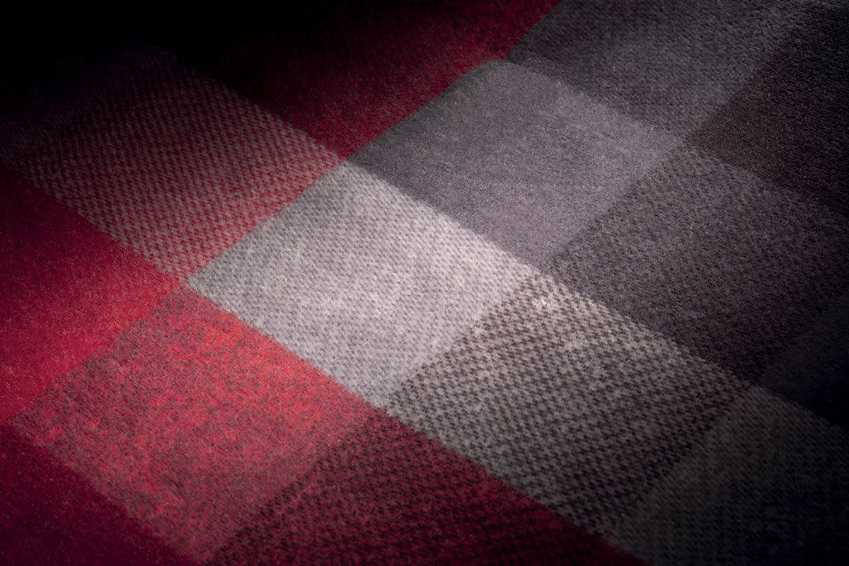 Imetec Throw | Red/Grey Tartan | 160 x 120