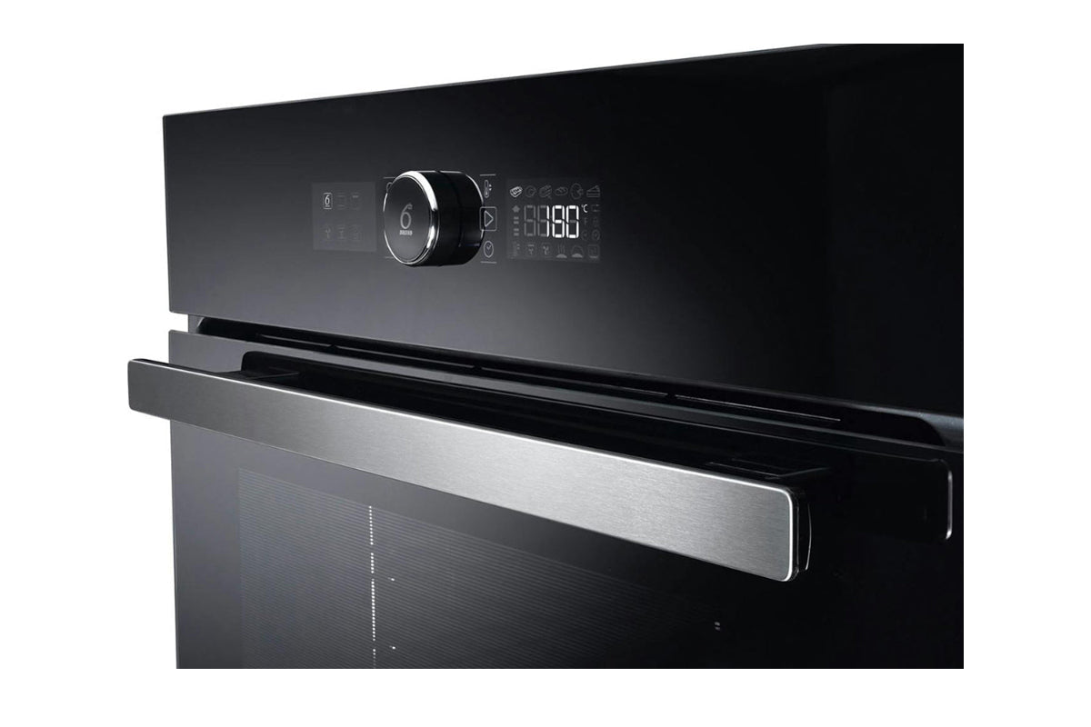 Whirlpool Built-in Electric Single Oven | AKZ96230NB