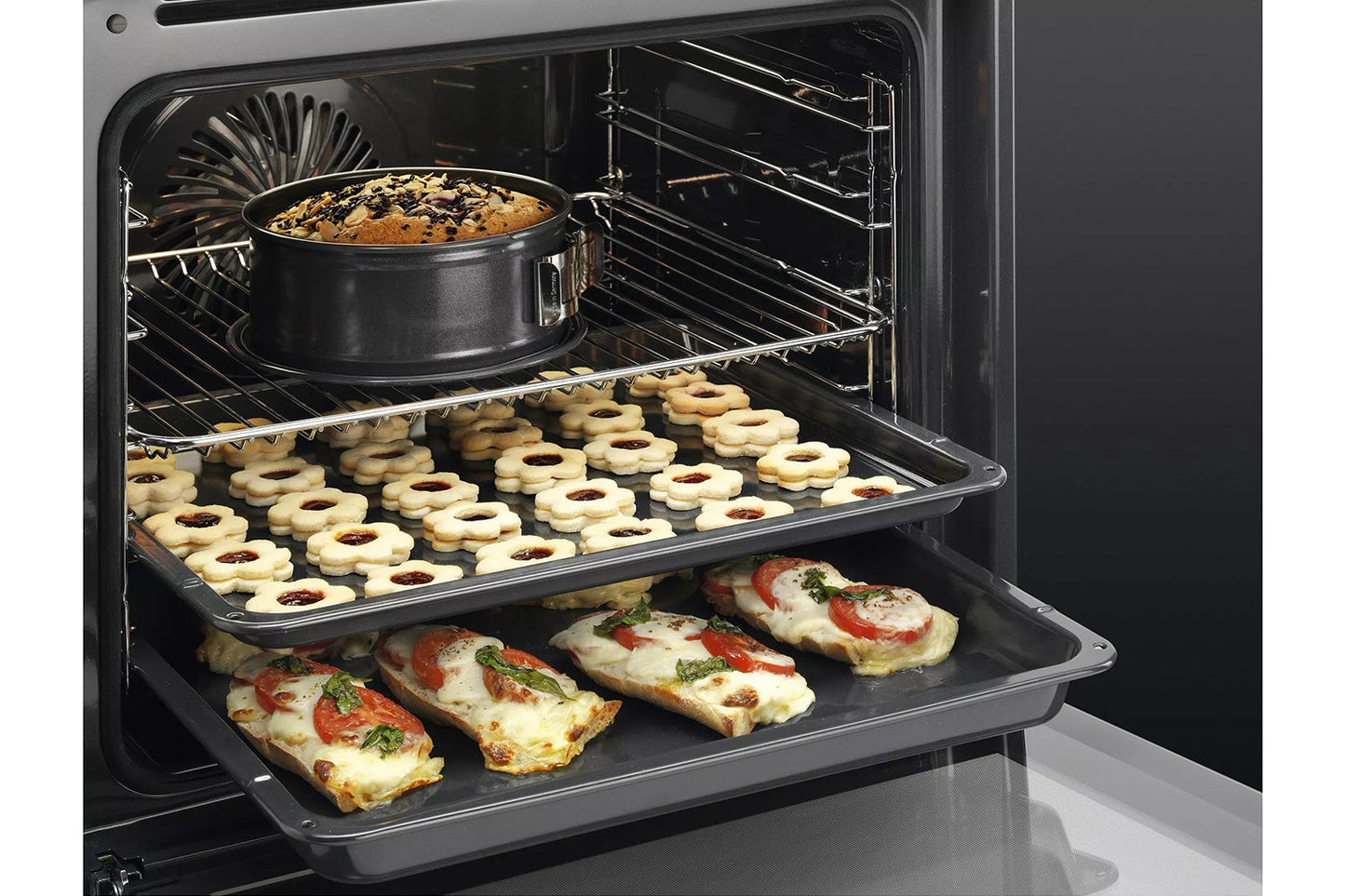 AEG 3000 Series Built-in Aqua Clean Oven | BEX335011B