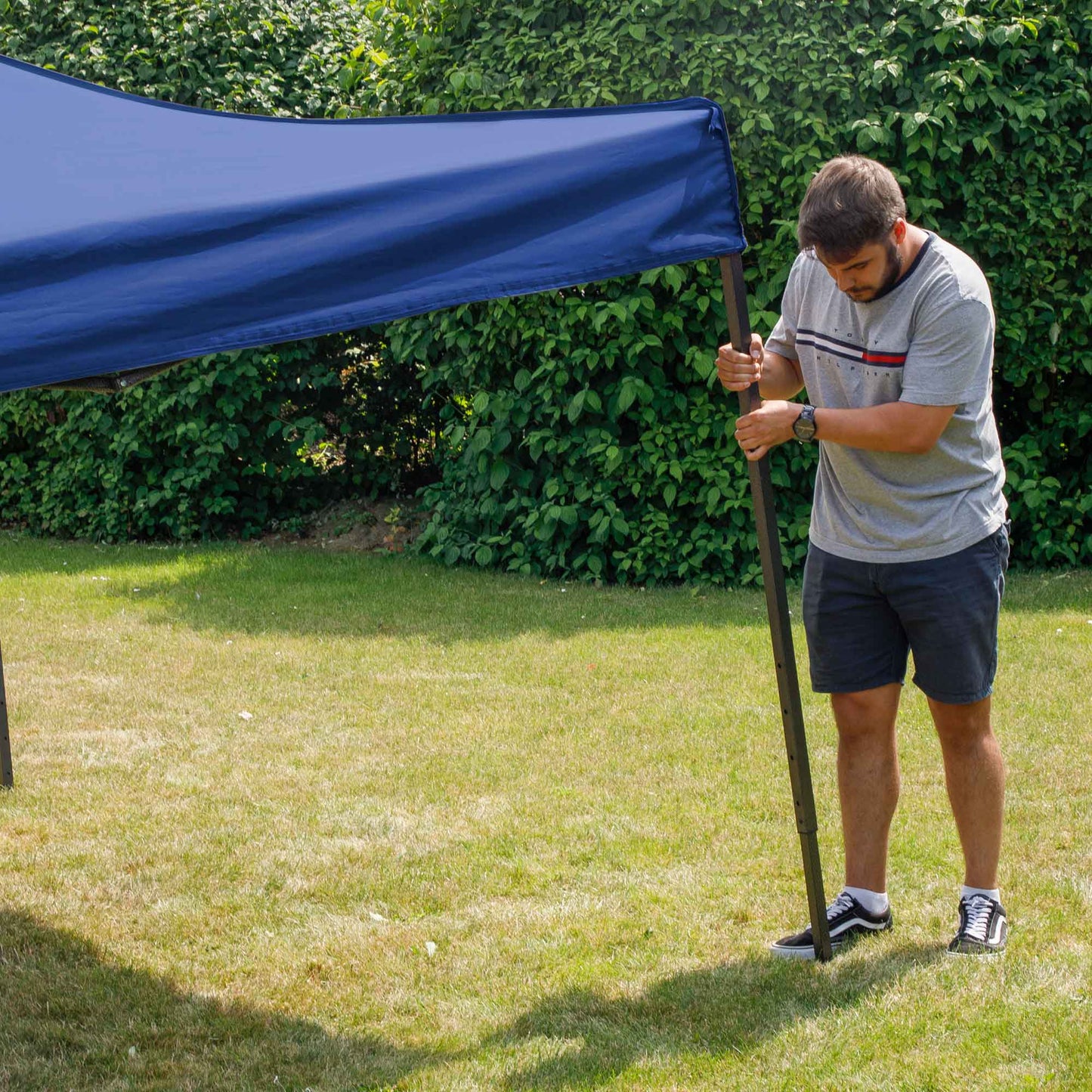 Premium 2x2m Pop-Up Gazebo & Side Walls, Water Resistant with Carry Bag, Stakes & Weight Bags - Blue - DG161