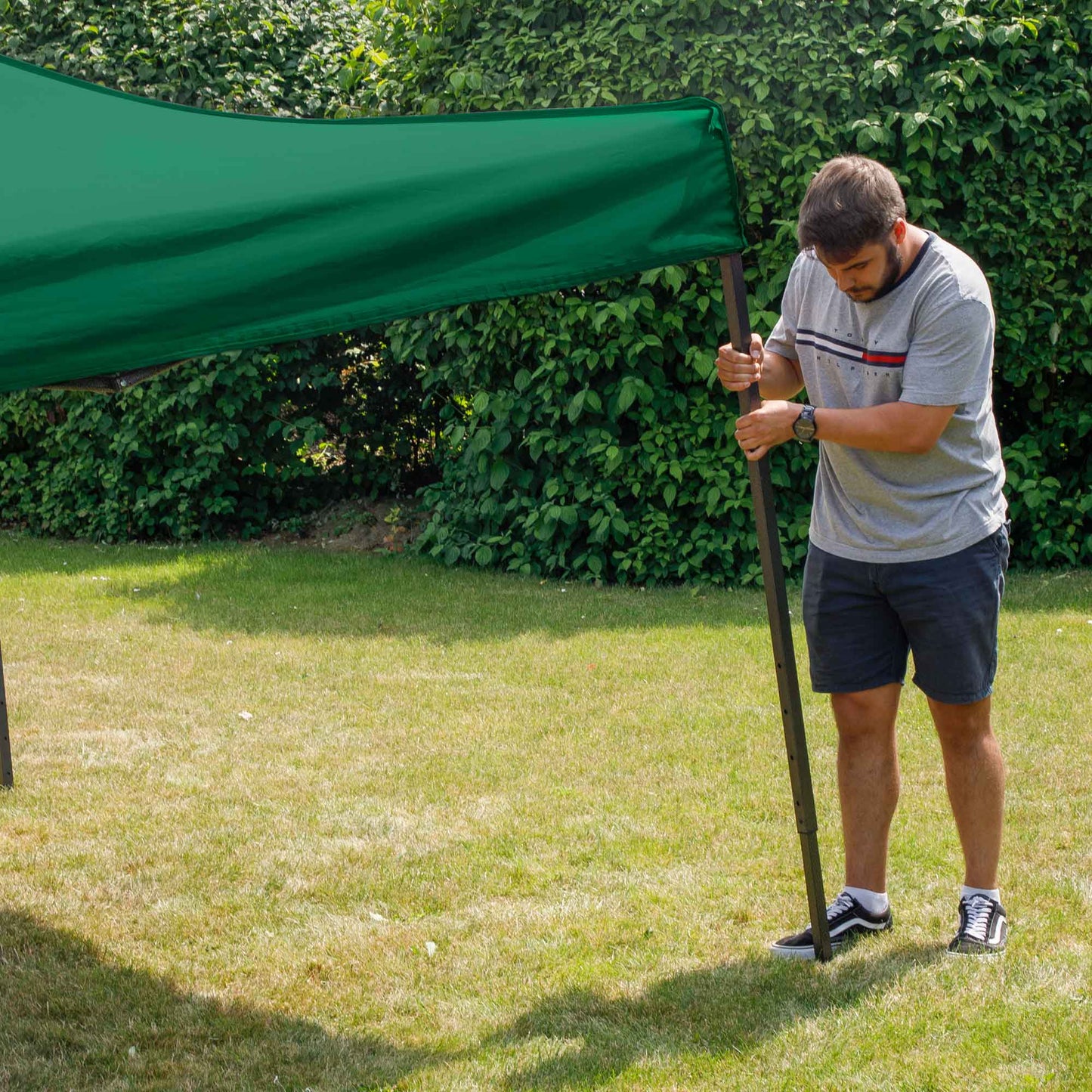 Premium 2x2m Pop-Up Gazebo, Water Resistant, Carry Bag, Stakes & Weight Bags - Dark Green - DG128