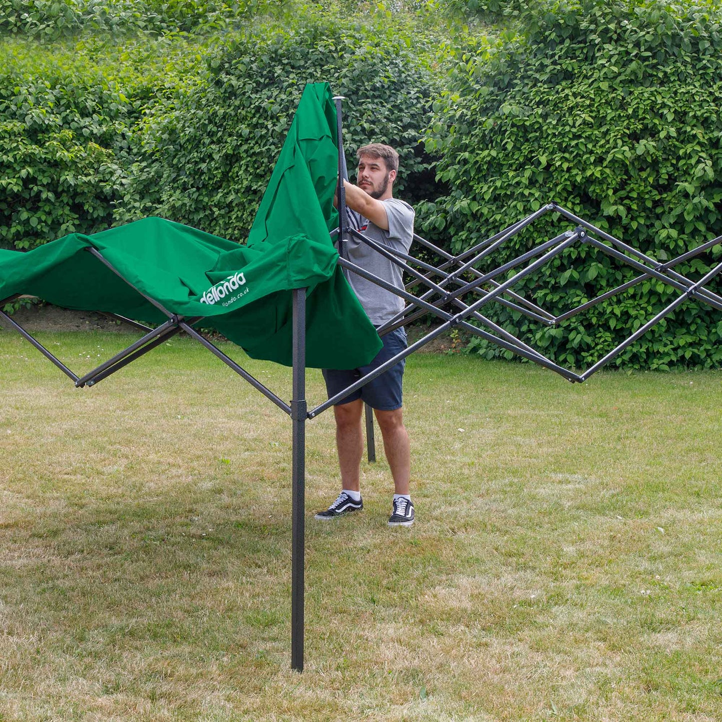 Premium 2x2m Pop-Up Gazebo, Water Resistant, Carry Bag, Stakes & Weight Bags - Dark Green - DG128