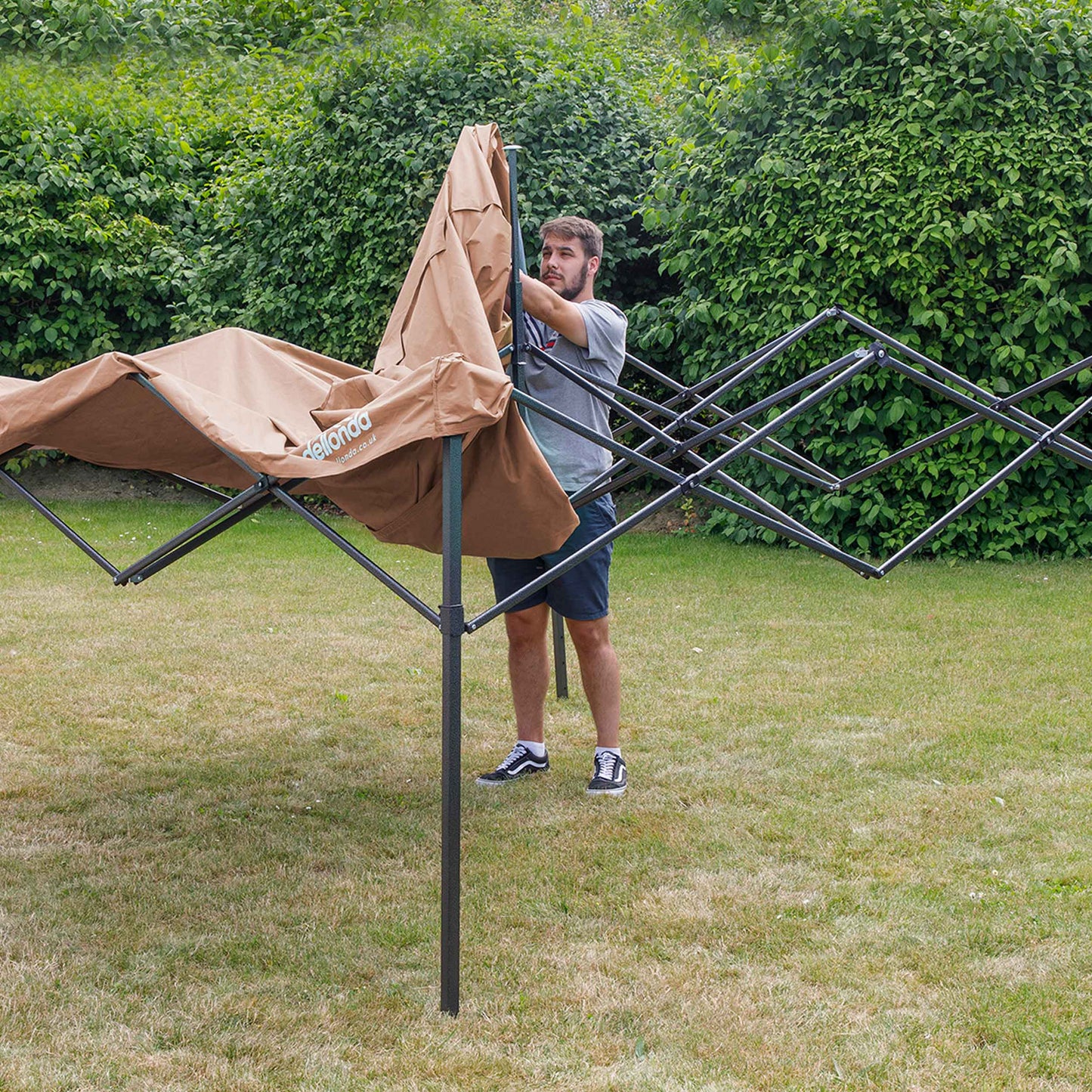 Premium 3x3m Pop-Up Gazebo, Water Resistant, Carry Bag, Stakes & Weight Bags - Beige - DG130