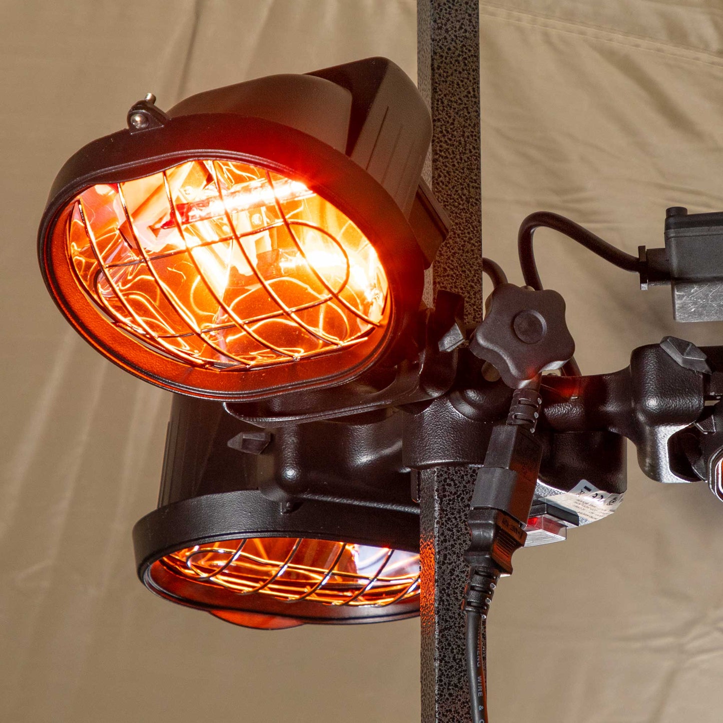 Folding Parasol/Gazebo/Patio Outdoor Infrared Heater, Three Panels - 1350W - DG177