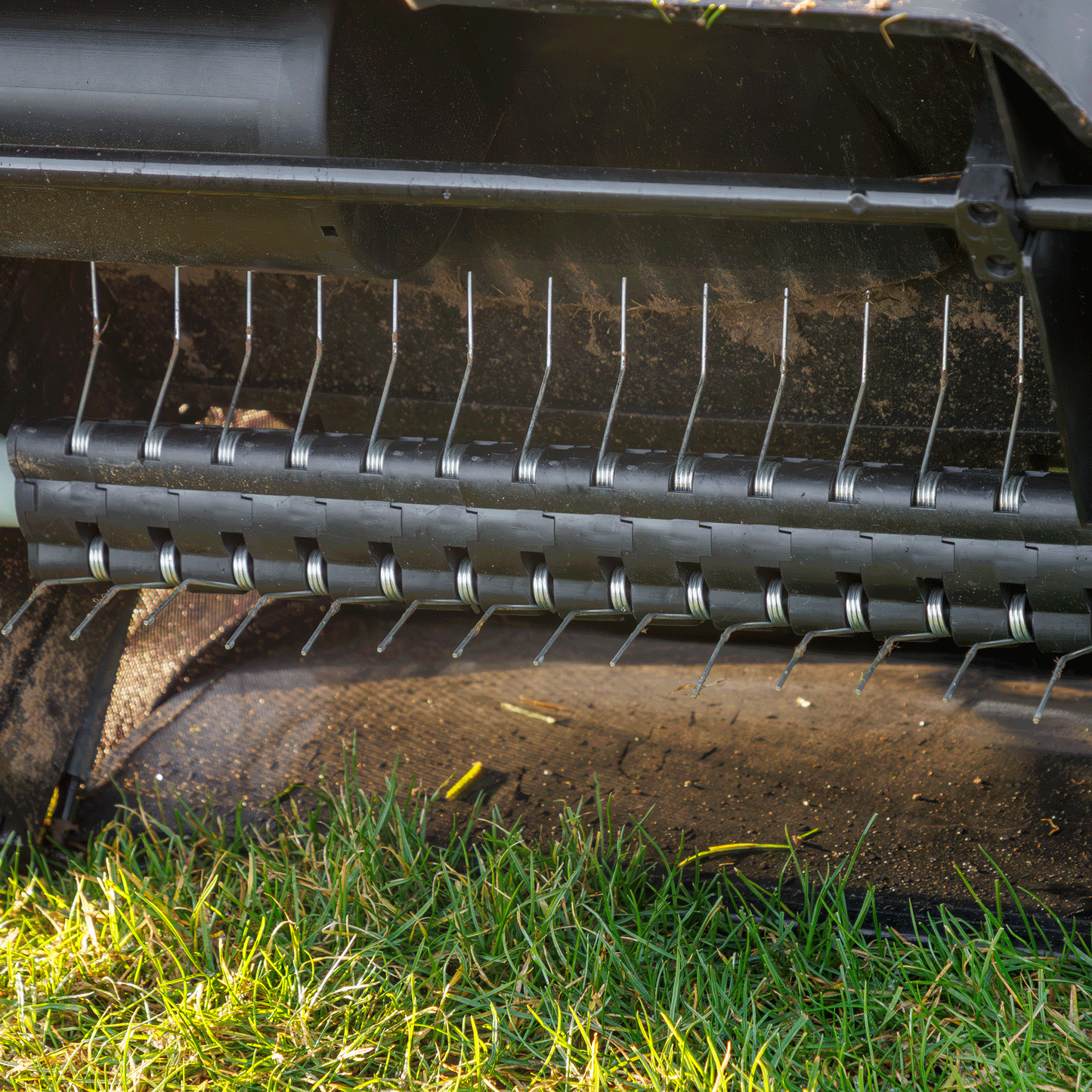 1500W Electric 2-in-1 Scarifier, 4-Heights, 36cm Cutting Width, 10m Cable - DG216