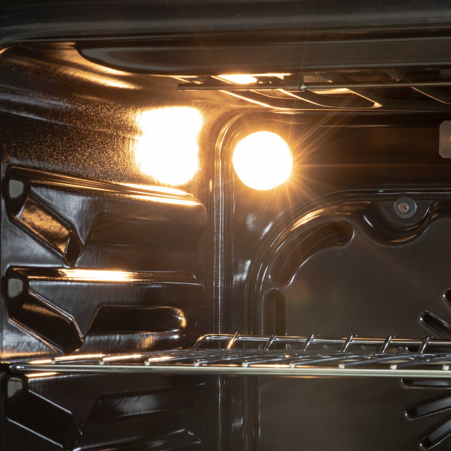 Baridi 4 Zone Ceramic Hob, 5 Function Fan-Assisted Oven & Angled Cooker Hood Bundle - DH186