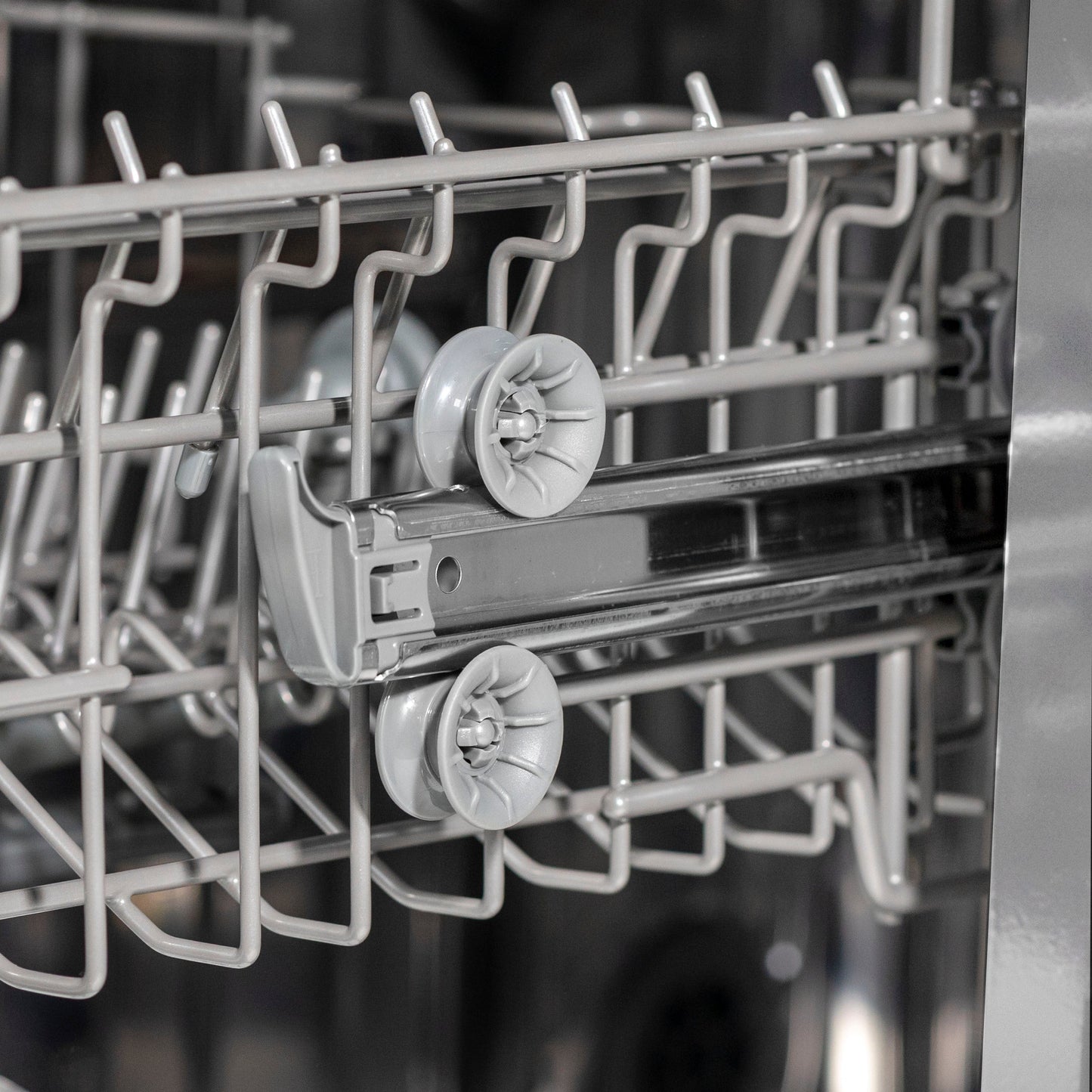 Baridi 45cm Slimline Freestanding Dishwasher, 10 Place Settings, 8 Programs, Silver - DH166