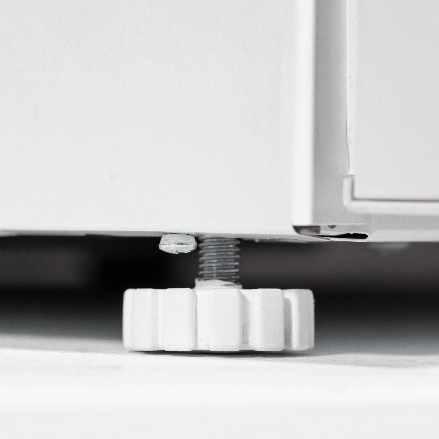 Baridi 55cm Undercounter Freezer with Adjustable Thermostat, 4 Star Rating, 85L, White - DH250