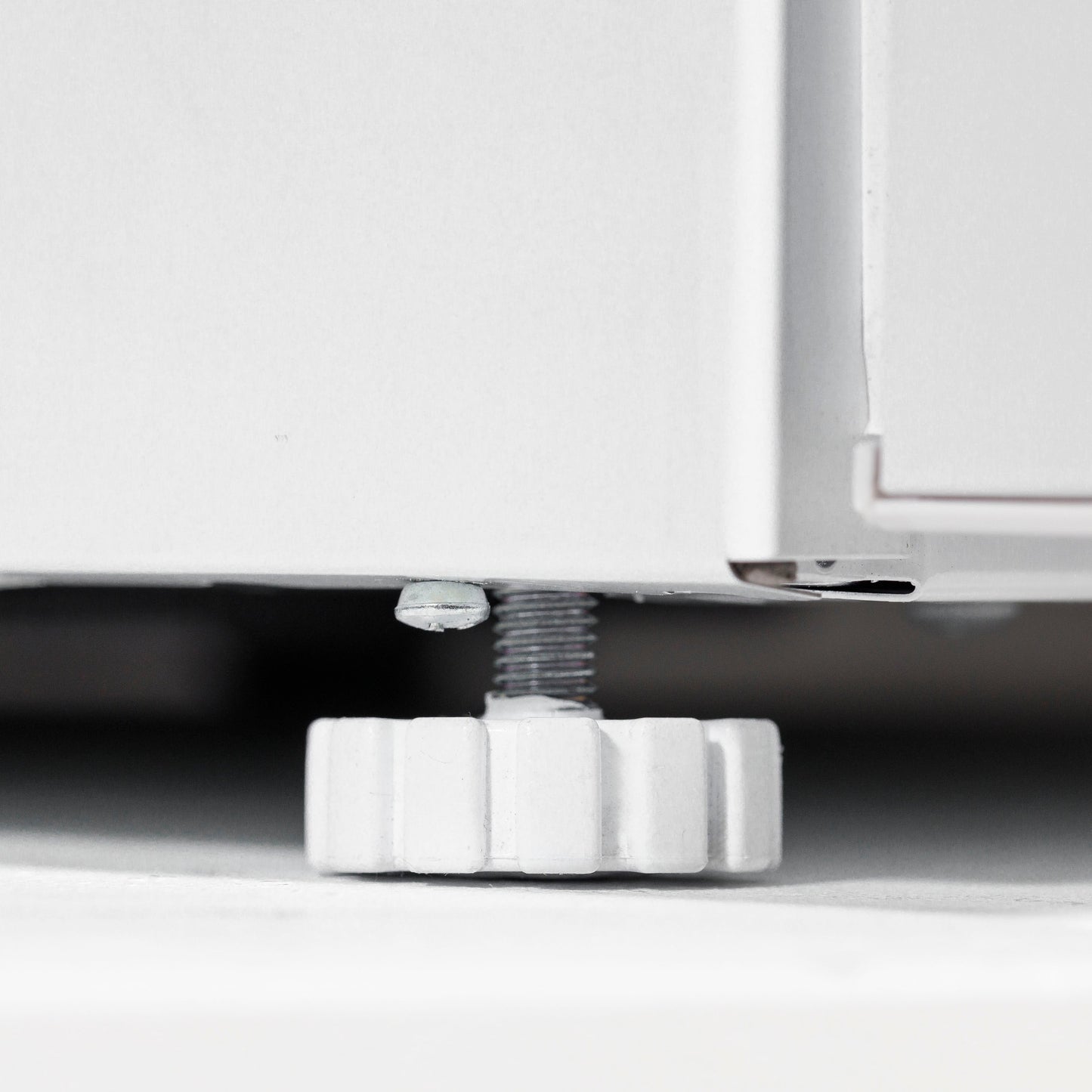 Baridi 47cm 70/30 Fridge Freezer with Adjustable Thermostat, 157L Capacity - White - DH252