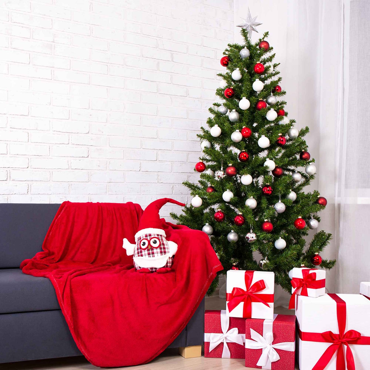 Artificial Hinged Christmas Tree, 6ft/180cm with 1200+ PE Tips & PVC Interior - DH45