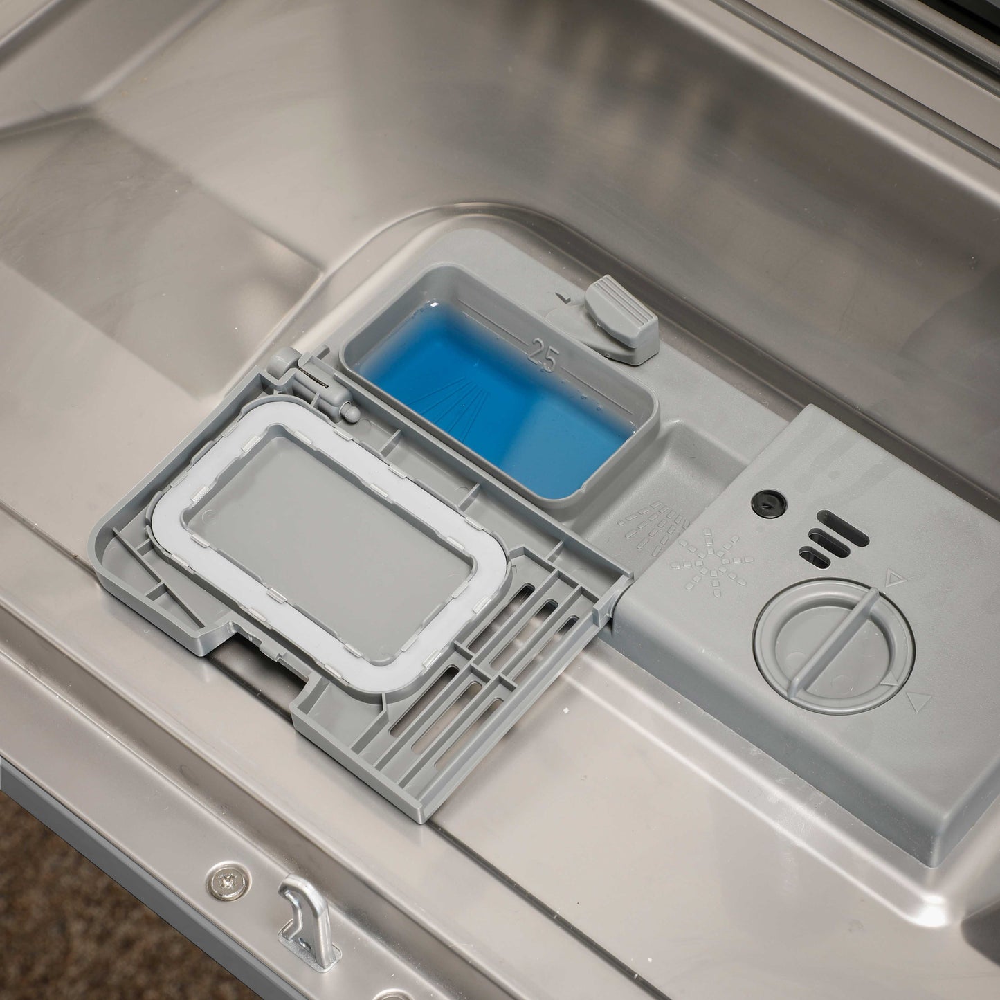 Baridi Compact Tabletop Dishwasher 6 Place Settings, 6 Programmes, Low Noise, 6.5L - Silver - DH84