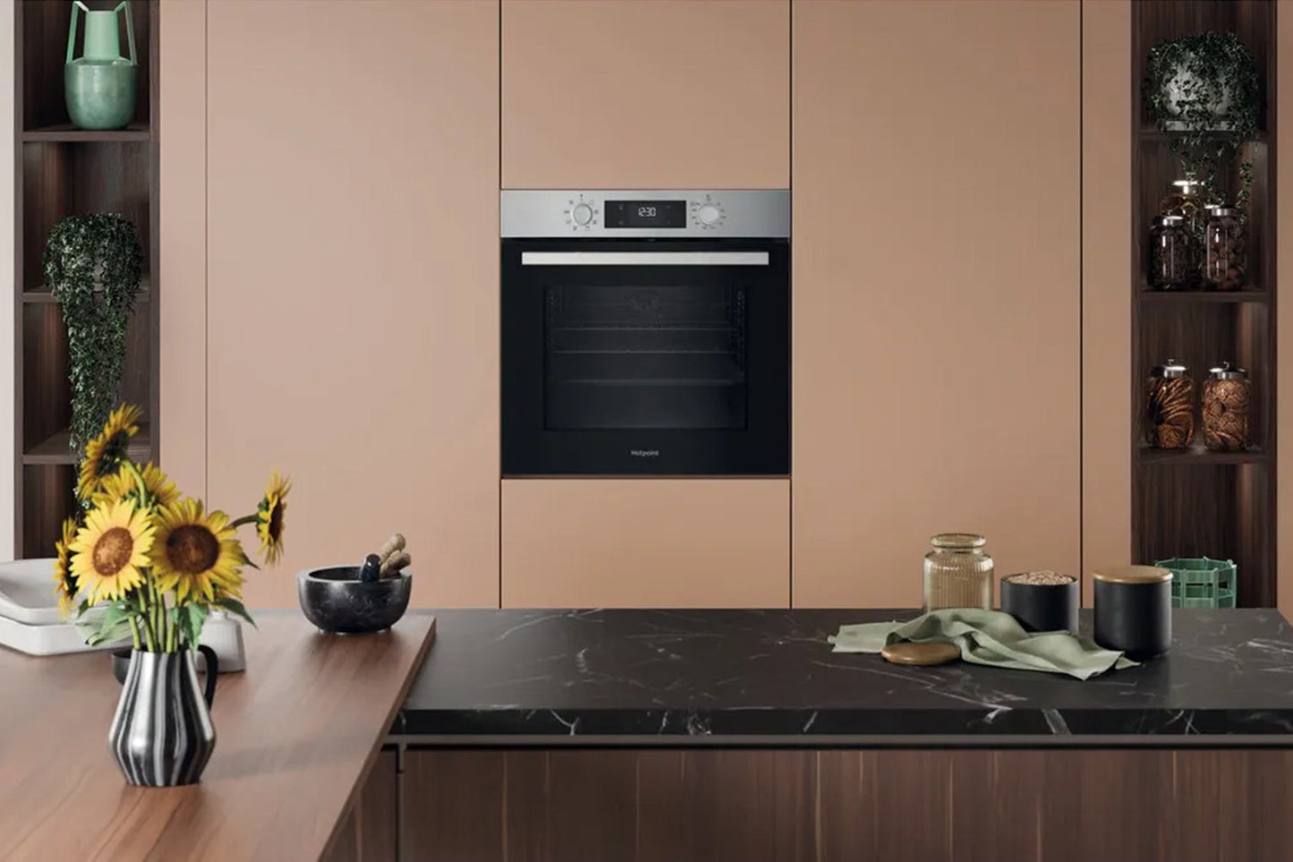 Hotpoint Class 2 Multiflow Electric Single Oven | HO255HXUK
