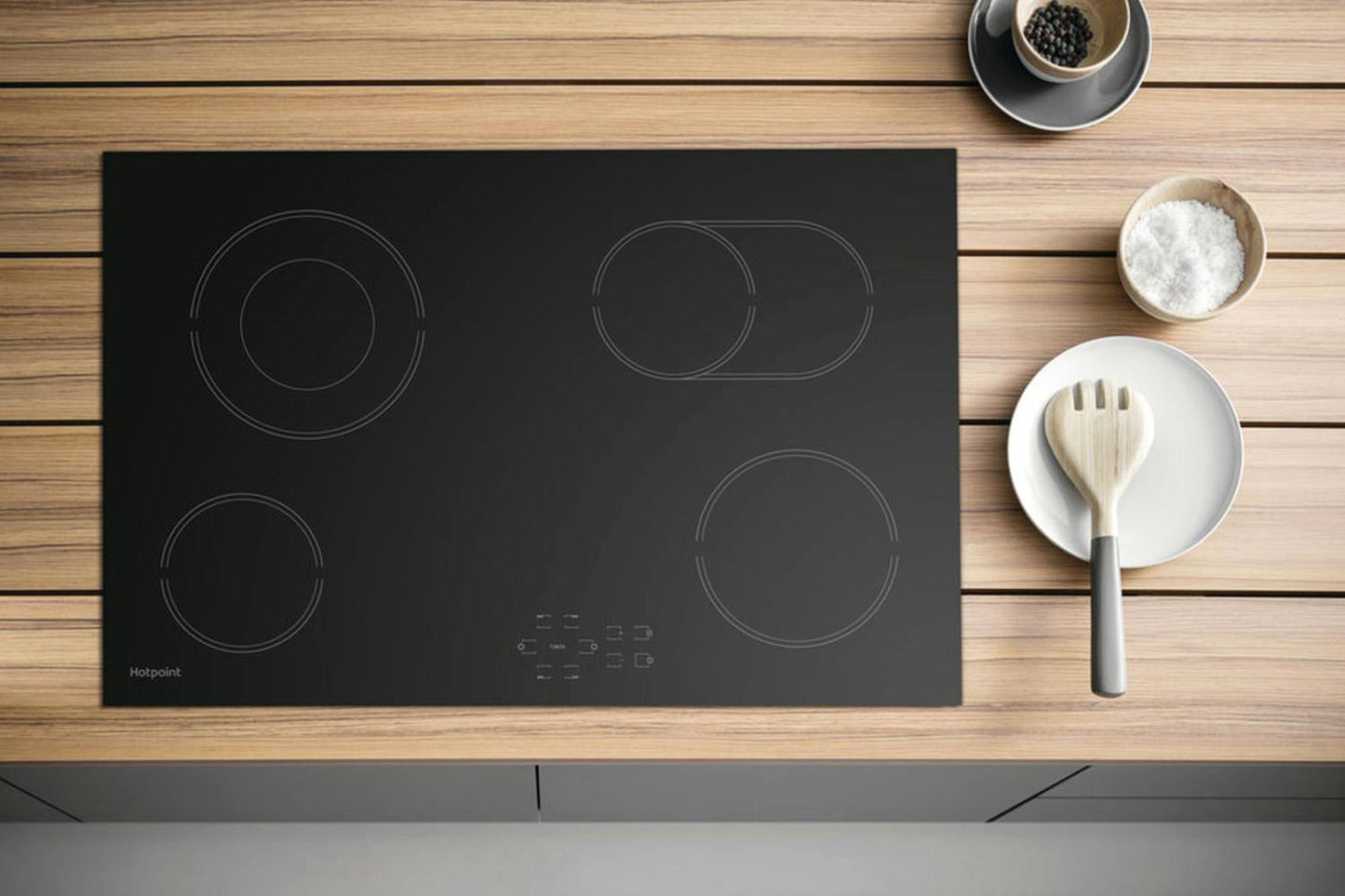 Hotpoint 77cm Built-in Electric Ceramic Hob | HR724BH | Black