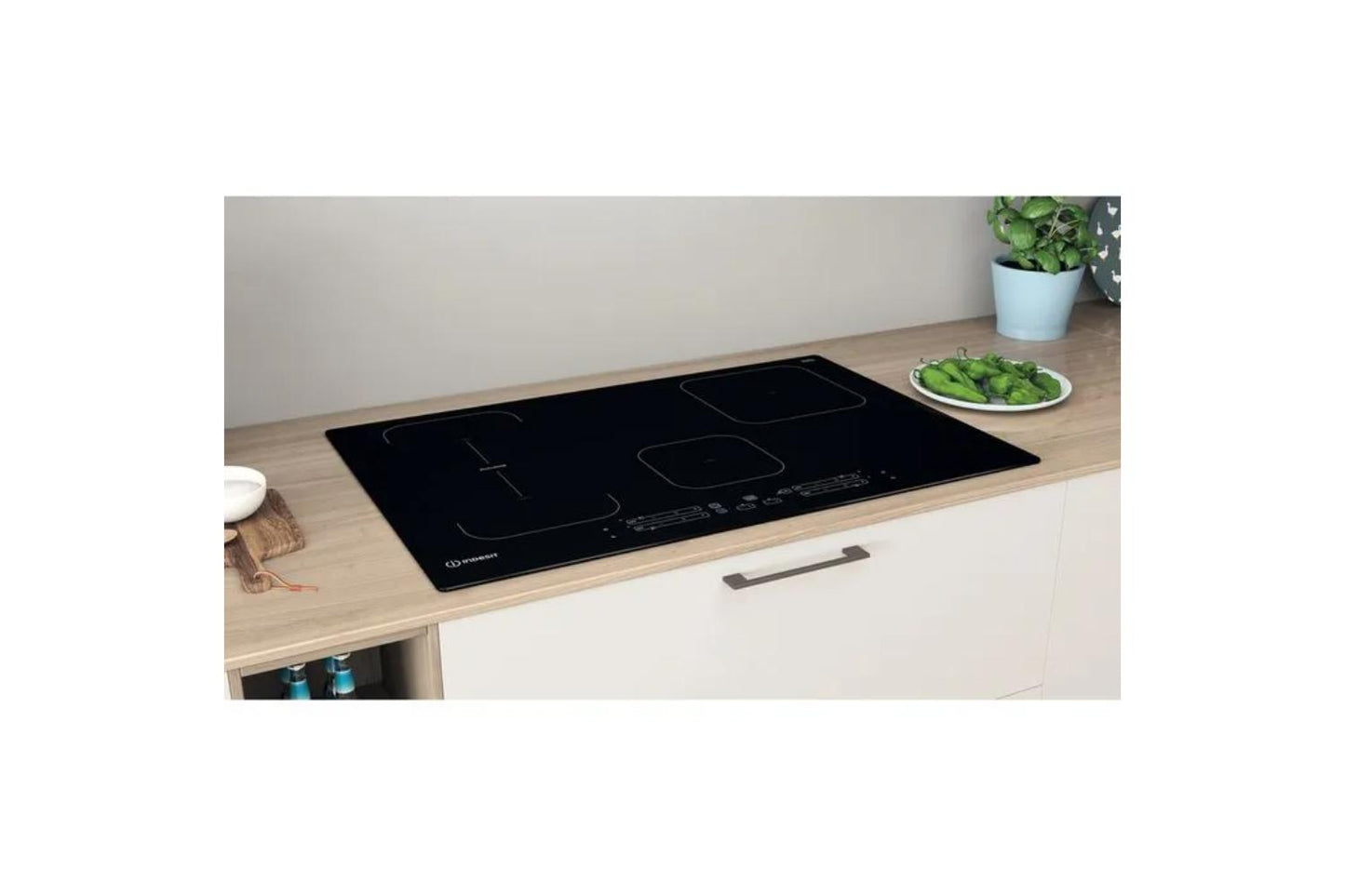 Indesit 77cm Ceramic Glass Built-in Induction Hob | IB21B77NE