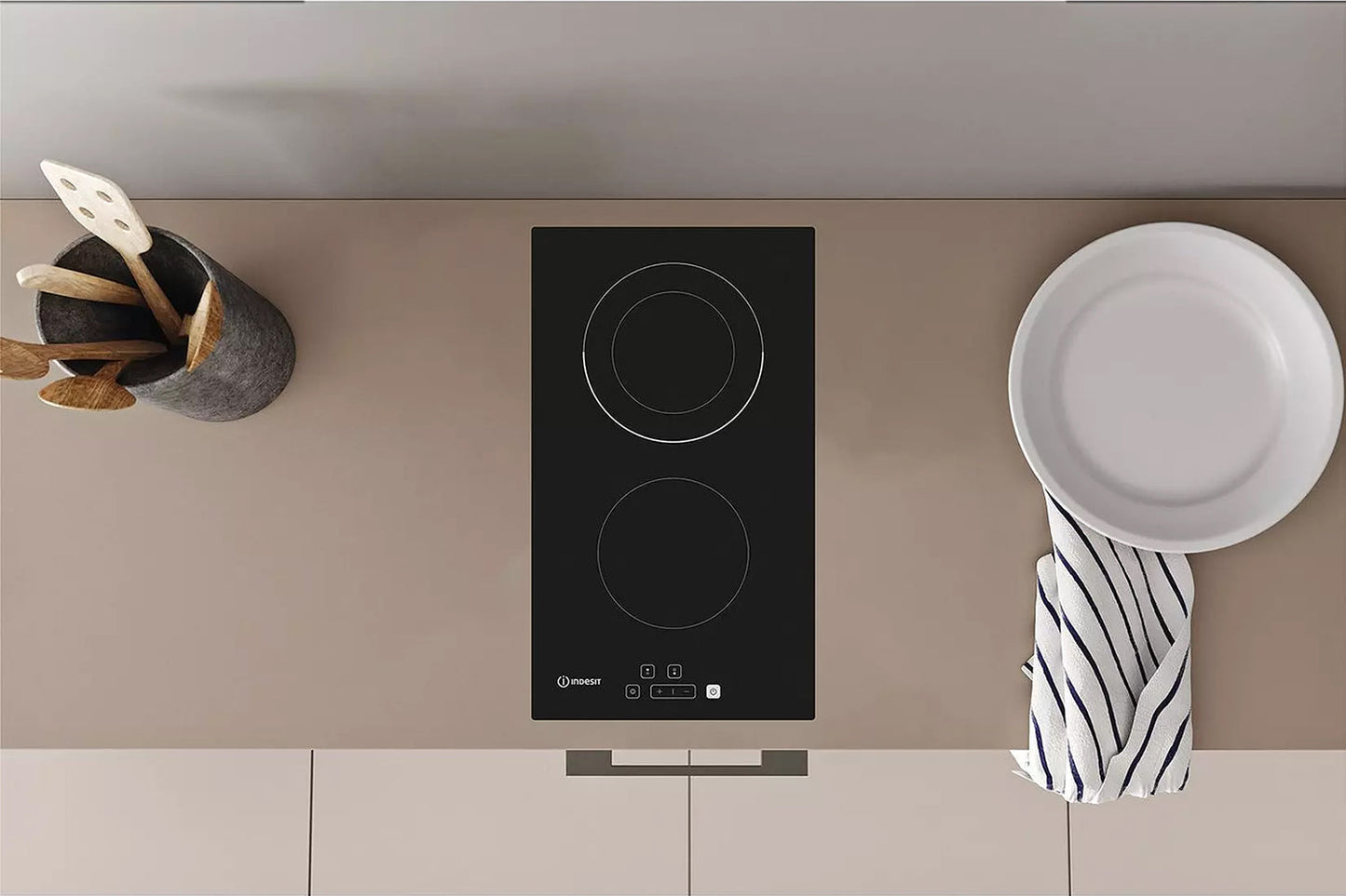 Indesit 30cm Built-in Ceramic Hob | IRD2030B