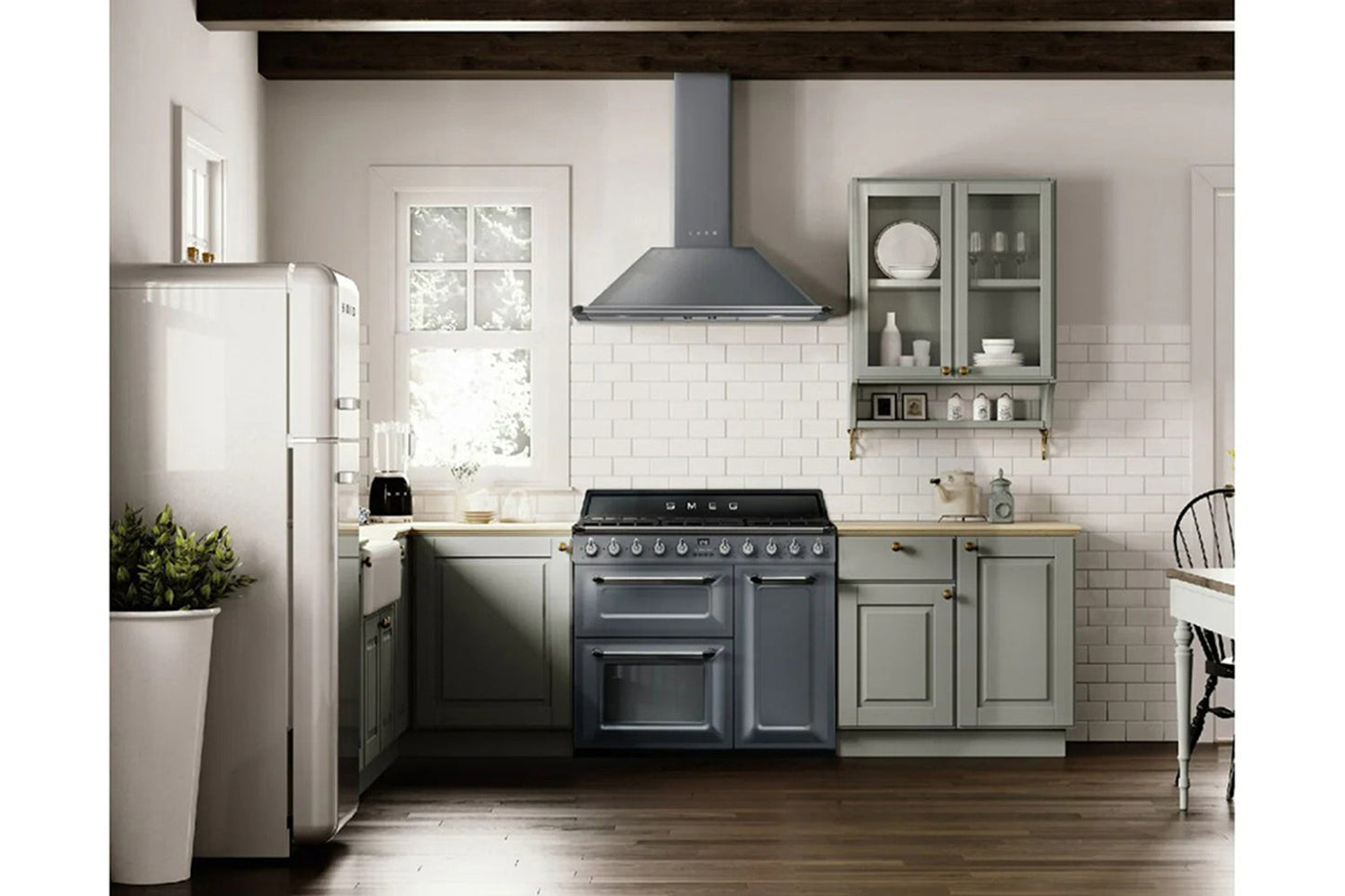 Smeg 100cm Victoria Chimney Cooker Hoods | KT100GRE