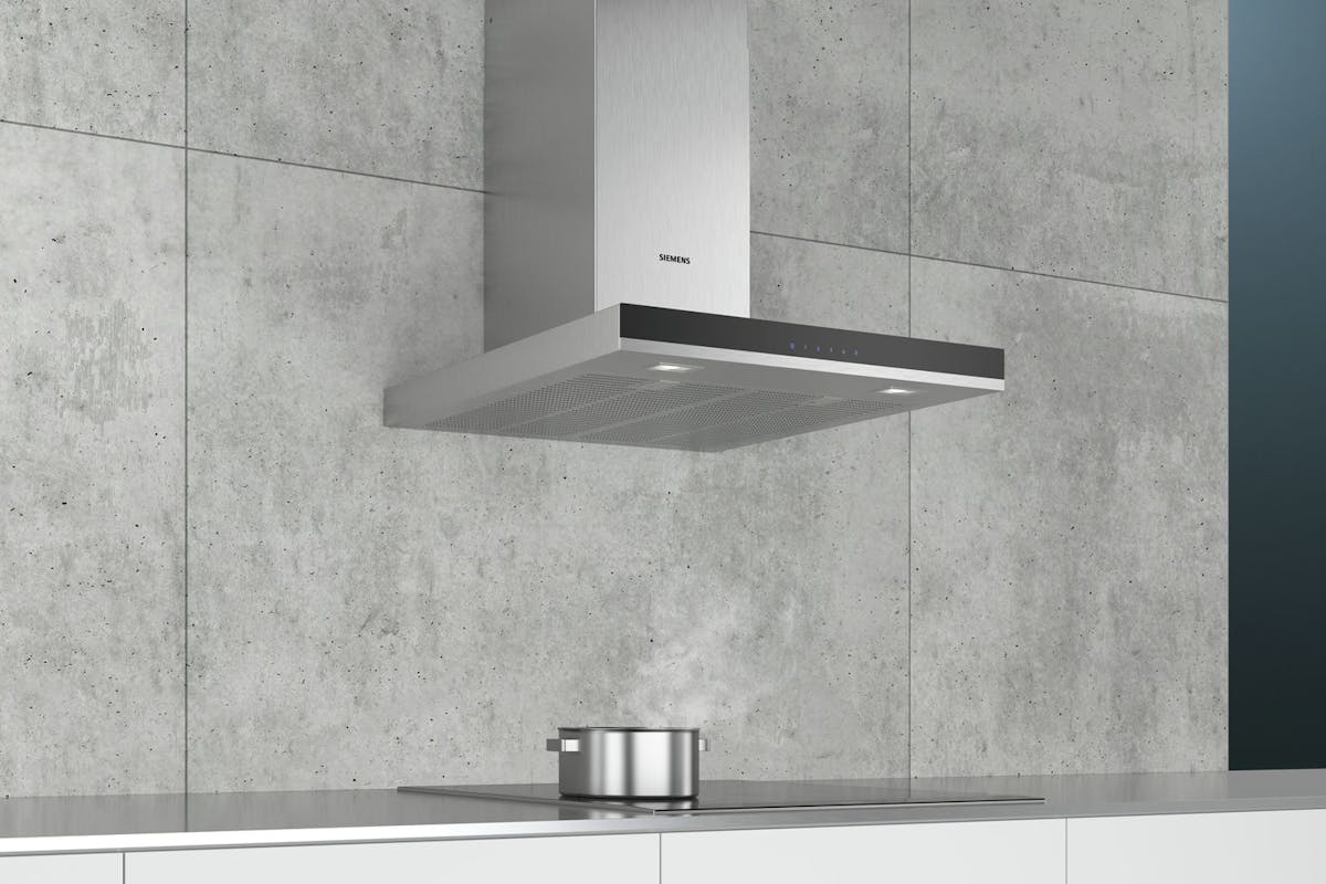 Siemens iQ300 60cm Wall mounted Hood | LC67BHM50B