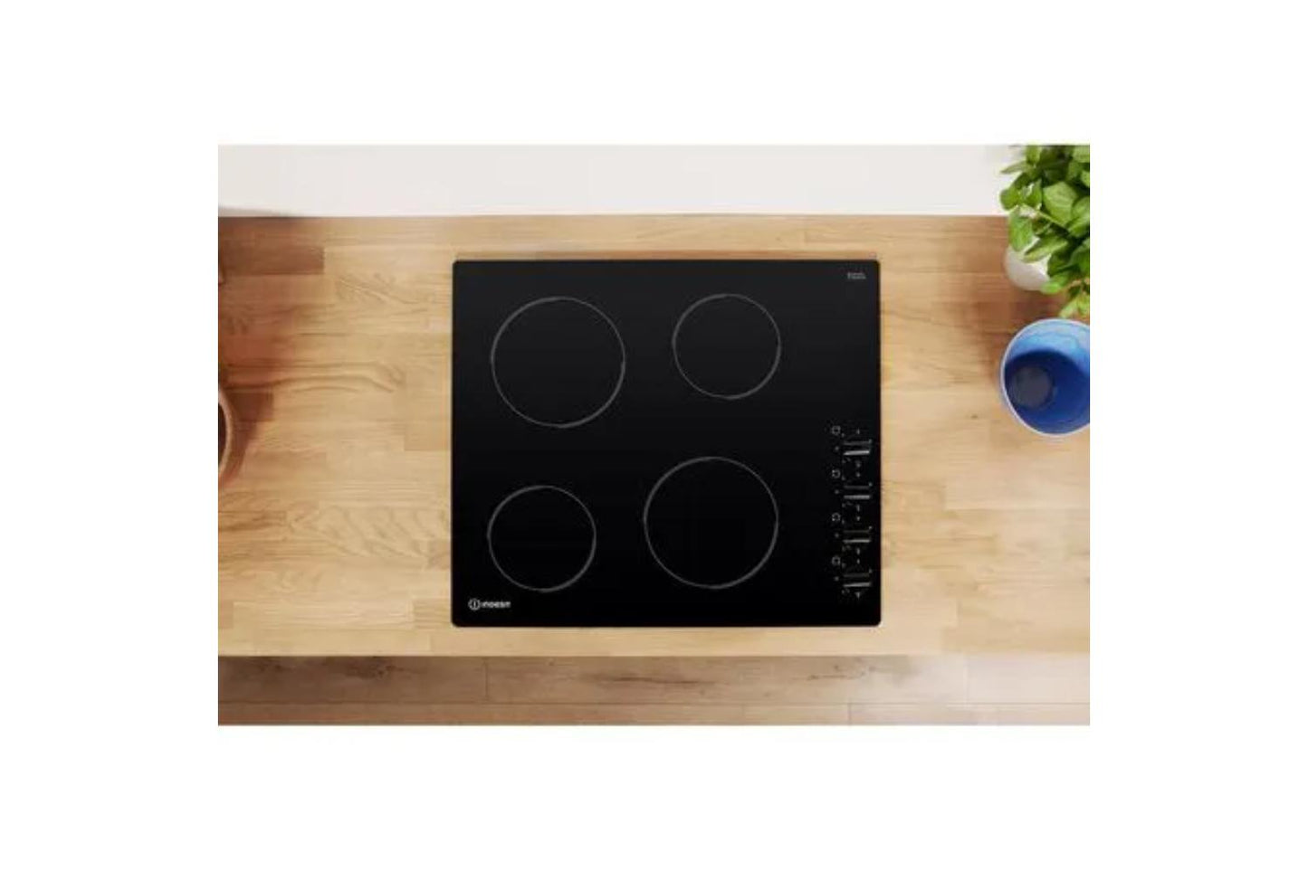 Indesit 58cm Built-in Ceramic Hob | RI860C