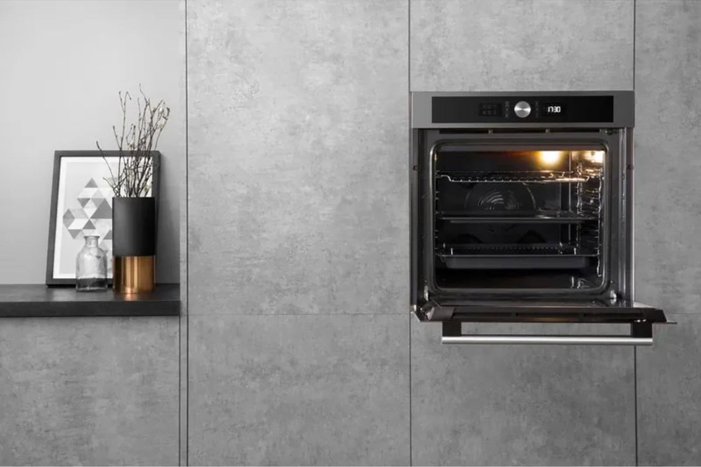 Hotpoint Class 4 Built-in Electric Single Oven | SI4854HIX