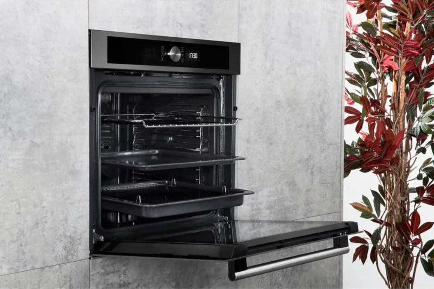 Hotpoint Class 4 Built-in Electric Single Oven | SI4854HIX