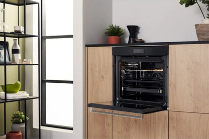 Hotpoint Class 7 Built-in Electric Single Oven | SI7891SPIX